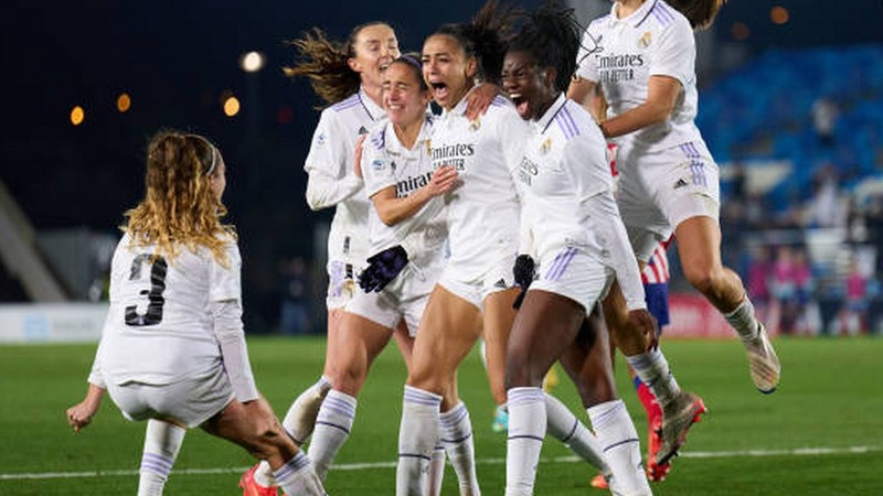 Câu lạc bộ bóng đá nữ Real Madrid cũng có quá trình thành lập đầy thăng trầm