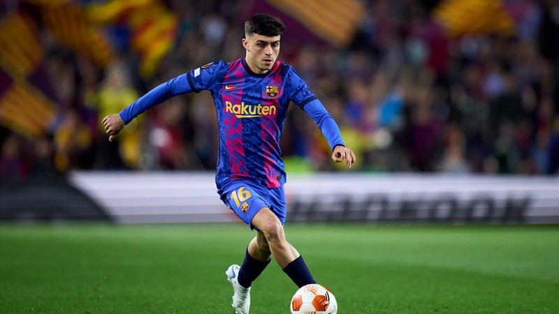 Cầu thủ Pedri - Ngôi sao trẻ của Barcelona và Tây Ban Nha